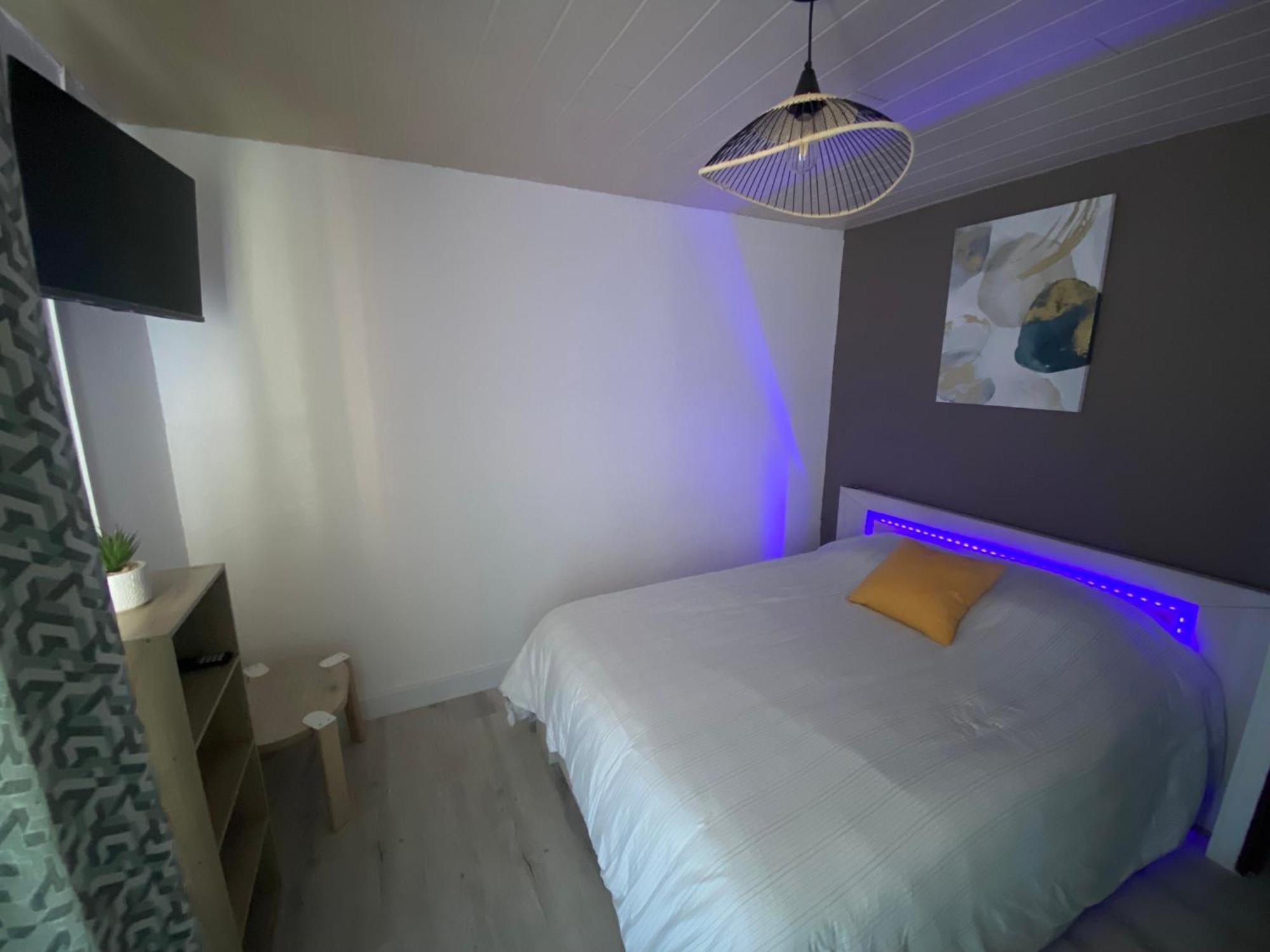 Studio Centre Port Avec Piscine Residence Port Richelieu แอกด์ ภายนอก รูปภาพ