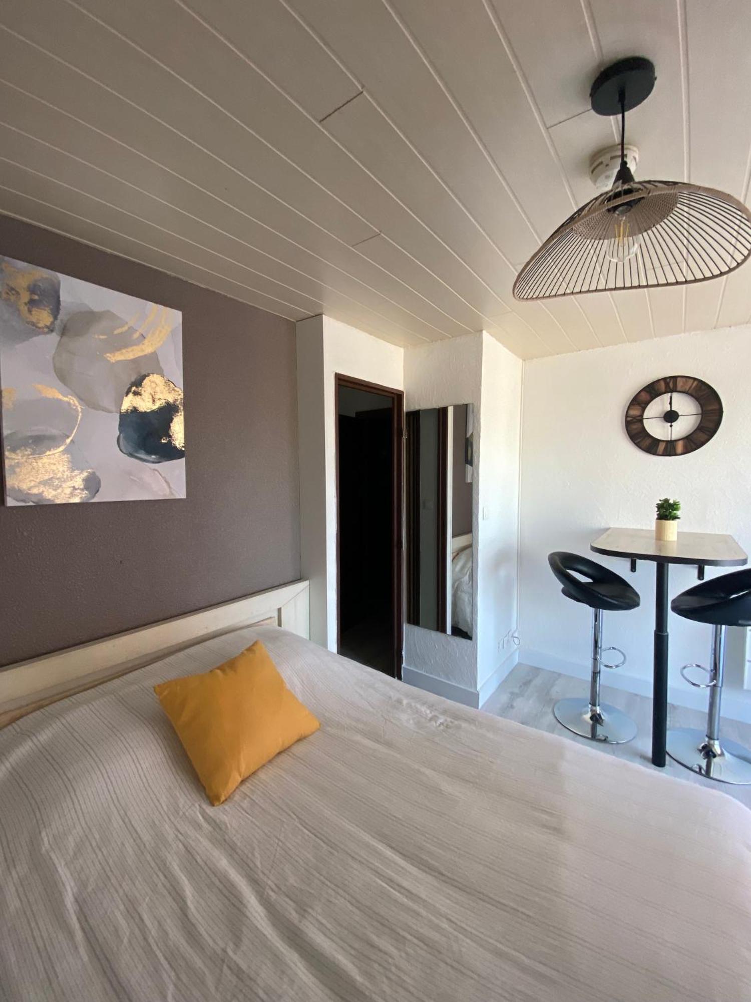 Studio Centre Port Avec Piscine Residence Port Richelieu แอกด์ ภายนอก รูปภาพ